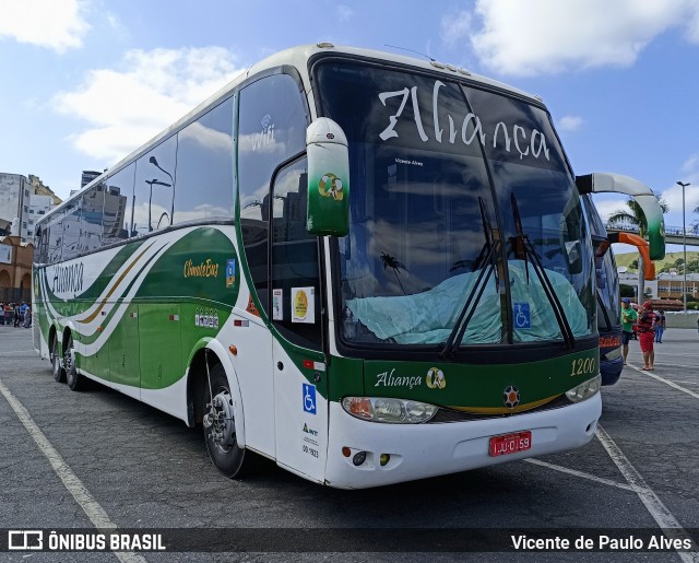 Expresso Aliança 1200 na cidade de Aparecida, São Paulo, Brasil, por Vicente de Paulo Alves. Número da foto: #10681718.