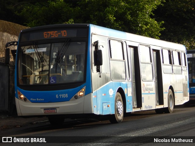 Viação Grajaú S.A. 6 1108 na cidade de São Paulo, São Paulo, Brasil, por Nicolas Matheusz. ID da foto: 10681541.