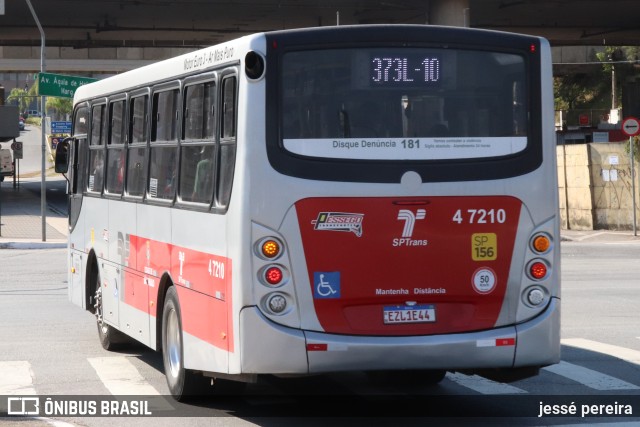 Pêssego Transportes 4 7210 na cidade de São Paulo, São Paulo, Brasil, por jessé pereira. ID da foto: 10687615.