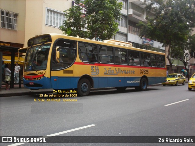 Transportes São Silvestre 37625 na cidade de Rio de Janeiro, Rio de Janeiro, Brasil, por Zé Ricardo Reis. ID da foto: 10685984.