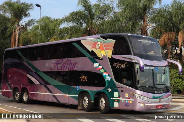 Hofftur Transportes e Turismo 1800 na cidade de São Paulo, São Paulo, Brasil, por jessé pereira. Número da foto: #10687573.
