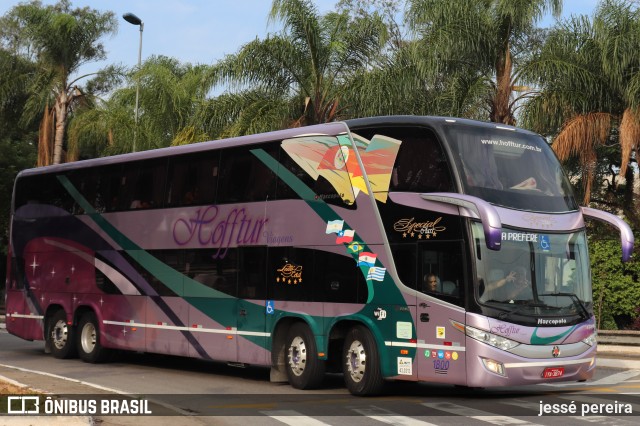 Hofftur Transportes e Turismo 1800 na cidade de São Paulo, São Paulo, Brasil, por jessé pereira. ID da foto: 10687573.