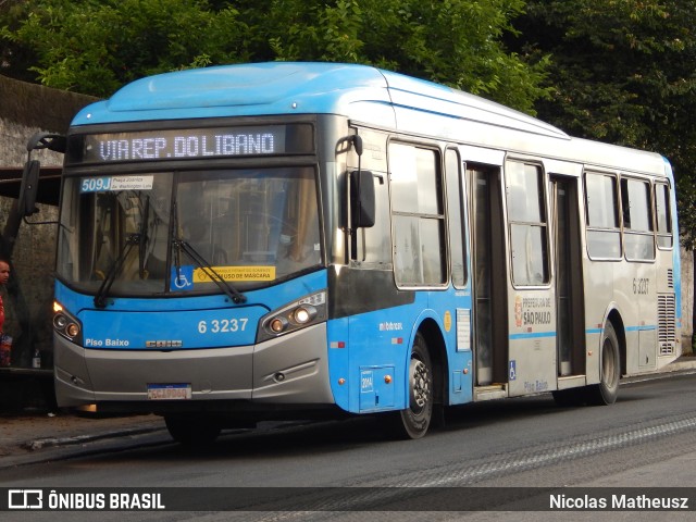 Viação Paratodos > São Jorge > Metropolitana São Paulo > Mobibrasil 6 3237 na cidade de São Paulo, São Paulo, Brasil, por Nicolas Matheusz. Número da foto: #10690177.