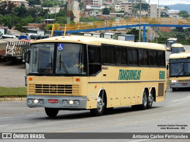 Transdornelas 600 na cidade de João Monlevade, Minas Gerais, Brasil, por Antonio Carlos Fernandes. Número da foto: #10692577.