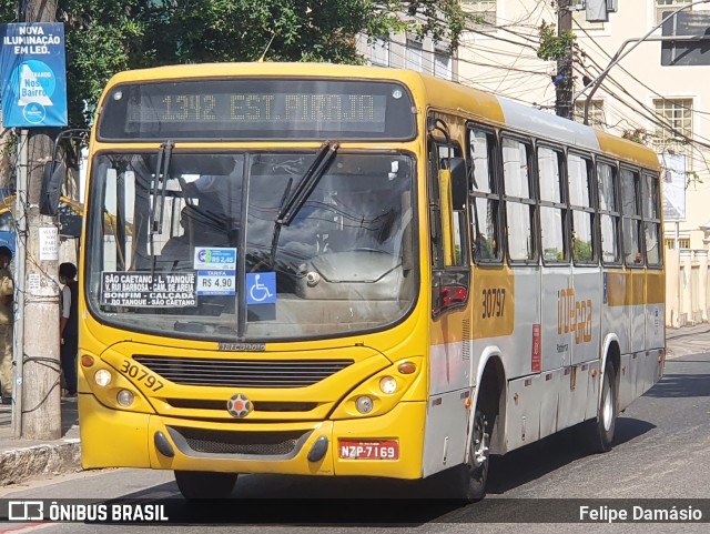 Plataforma Transportes 30797 na cidade de Salvador, Bahia, Brasil, por Felipe Damásio. ID da foto: 10691316.