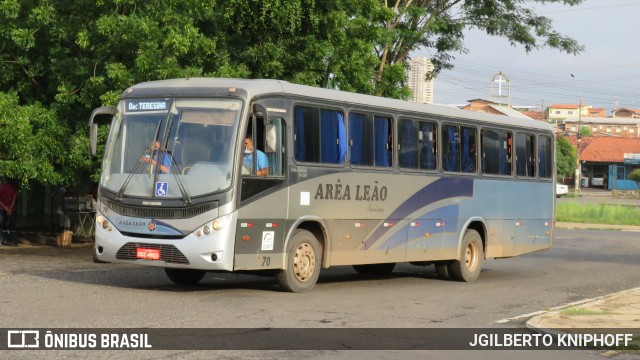 Arêa Leão Turismo 70 na cidade de Teresina, Piauí, Brasil, por JGILBERTO KNIPHOFF. Número da foto: #10694515.