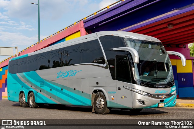 Turistar 2507 na cidade de Morelia, Michoacán, México, por Omar Ramírez Thor2102. Número da foto: #10691190.