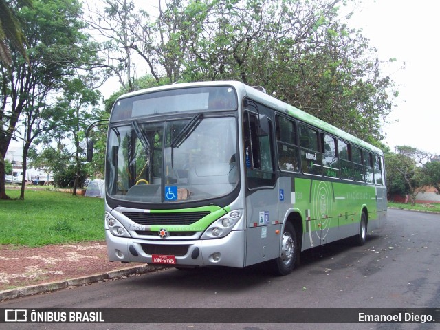 Viação Garcia 7589 na cidade de Arapongas, Paraná, Brasil, por Emanoel Diego.. Número da foto: #10691668.