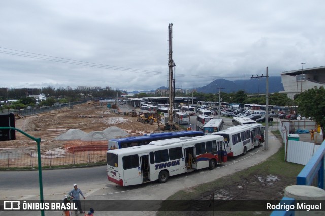 Terminais Rodoviários e Urbanos TERMINAL ALVORADA na cidade de Rio de Janeiro, Rio de Janeiro, Brasil, por Rodrigo Miguel. Número da foto: #10696799.