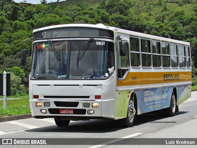 Escolares 4153 na cidade de Juiz de Fora, Minas Gerais, Brasil, por Luiz Krolman. ID da foto: 10698854.