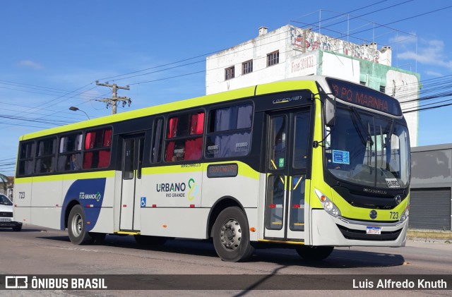 TransPessoal Transportes 723 na cidade de Rio Grande, Rio Grande do Sul, Brasil, por Luis Alfredo Knuth. Número da foto: #10697819.