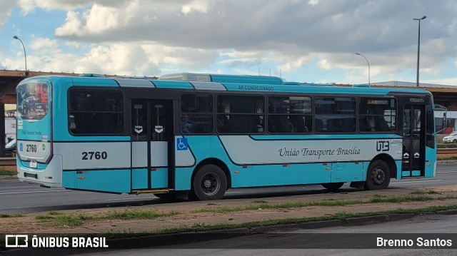 UTB - União Transporte Brasília 2760 na cidade de Candangolândia, Distrito Federal, Brasil, por Brenno Santos. ID da foto: 10696052.