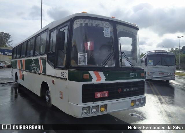 Ônibus Particulares 5317 na cidade de Barueri, São Paulo, Brasil, por Helder Fernandes da Silva. ID da foto: 10700528.