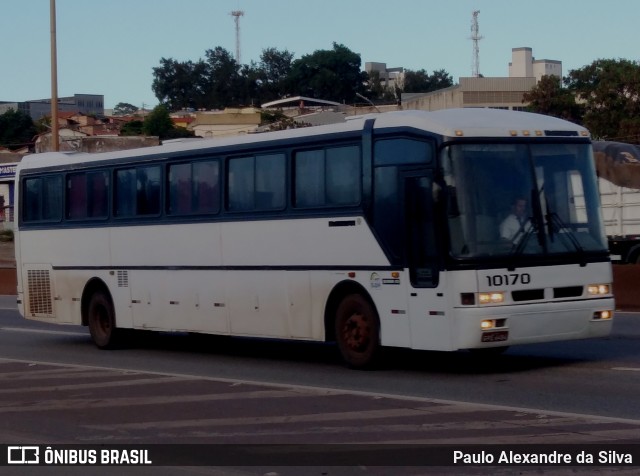 Empresa Gontijo de Transportes 10170 na cidade de Betim, Minas Gerais, Brasil, por Paulo Alexandre da Silva. ID da foto: 10702669.