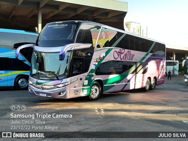 Hofftur Transportes e Turismo 2200 na cidade de Porto Alegre, Rio Grande do Sul, Brasil, por JULIO SILVA. ID da foto: 10699501.