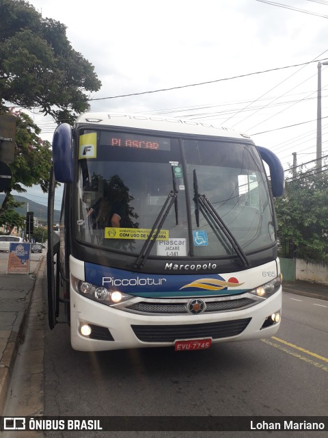 Piccolotur Transportes Turísticos 6165 na cidade de Jundiaí, São Paulo, Brasil, por Lohan Mariano. Número da foto: #10704005.