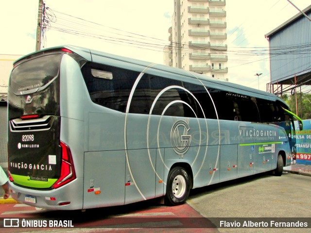 Viação Garcia 82098 na cidade de Sorocaba, São Paulo, Brasil, por Flavio Alberto Fernandes. Número da foto: #10705008.
