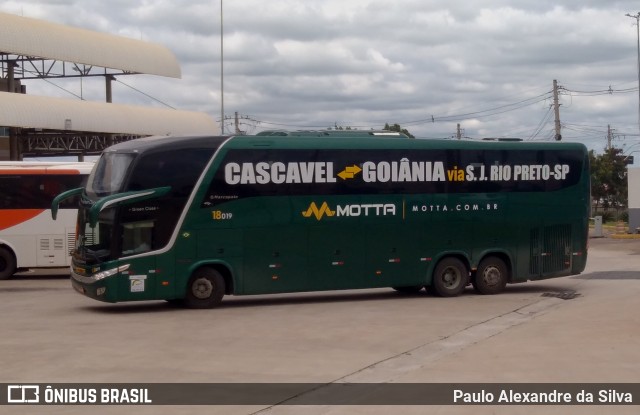 Viação Motta 18019 na cidade de Betim, Minas Gerais, Brasil, por Paulo Alexandre da Silva. Número da foto: #10704555.