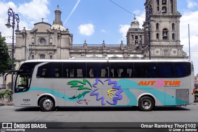 Autotur 7053 na cidade de Cuauhtémoc, Ciudad de México, México, por Omar Ramírez Thor2102. Número da foto: #10707267.