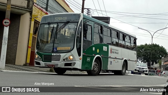 Move 5 5434 na cidade de São Paulo, São Paulo, Brasil, por Alex Marques. ID da foto: 10709216.