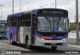Guarulhos Transportes 33.744 na cidade de São Paulo, São Paulo, Brasil, por George Miranda. Número da foto: #:id.