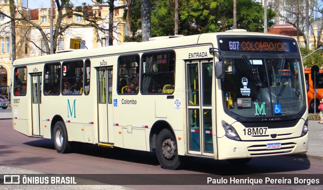 Viação Santo Ângelo 18M07 na cidade de Curitiba, Paraná, Brasil, por Paulo Henrique Pereira Borges. Número da foto: #10714244.