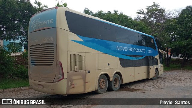 Viação Novo Horizonte 520711 na cidade de Correntina, Bahia, Brasil, por Flávio  Santos. ID da foto: 10713898.