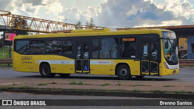 Viação Pioneira 228567 na cidade de Candangolândia, Distrito Federal, Brasil, por Brenno Santos. Número da foto: #10713957.