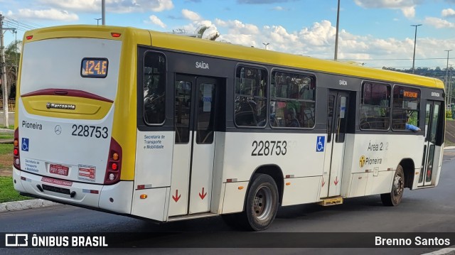 Viação Pioneira 228753 na cidade de Candangolândia, Distrito Federal, Brasil, por Brenno Santos. Número da foto: #10713965.