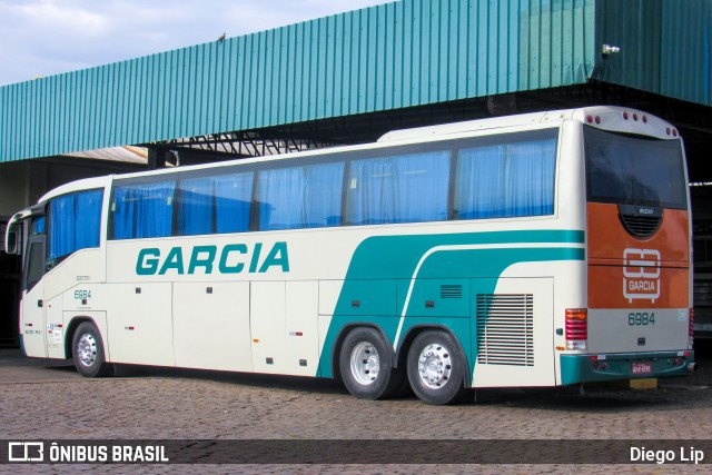 Viação Garcia 6984 na cidade de Londrina, Paraná, Brasil, por Diego Lip. ID da foto: 10717897.