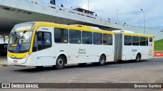 Viação Pioneira 225681 na cidade de Brasília, Distrito Federal, Brasil, por Brenno Santos. Número da foto: #10626937.