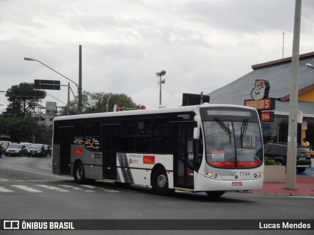 Metra - Sistema Metropolitano de Transporte 7744 na cidade de São Paulo, São Paulo, Brasil, por Lucas Mendes. Número da foto: #10626472.