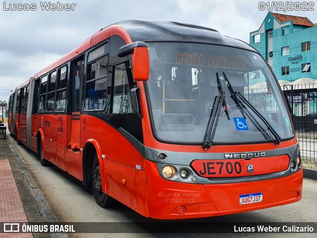 Expresso Azul JE700 na cidade de Curitiba, Paraná, Brasil, por Lucas Weber Calizario. ID da foto: 10625399.