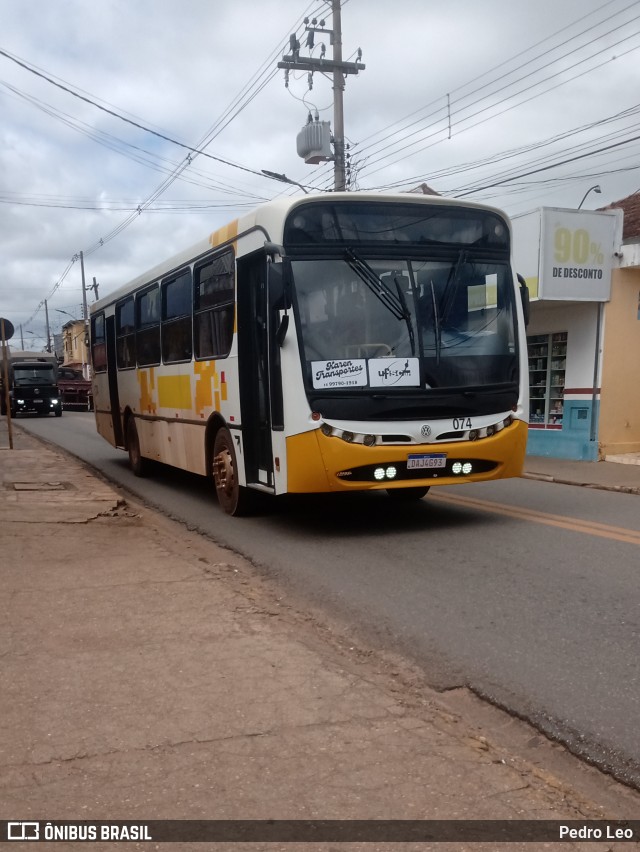 Karen Transportes 074 na cidade de Campina do Monte Alegre, São Paulo, Brasil, por Pedro Leo. ID da foto: 10627265.