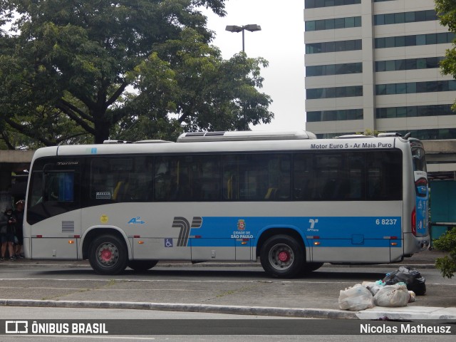 Cooper Líder > A2 Transportes 6 8237 na cidade de São Paulo, São Paulo, Brasil, por Nicolas Matheusz. Número da foto: #10722897.