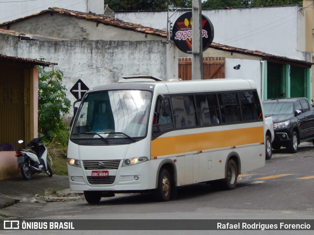 Ônibus Particulares 15 na cidade de Estância, Sergipe, Brasil, por Rafael Rodrigues Forencio. Número da foto: #10629074.