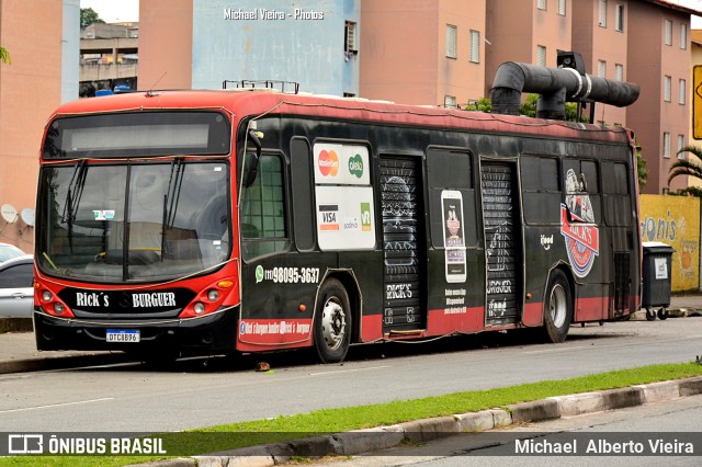 Rick's Burguer FOOD BUS na cidade de Barueri, São Paulo, Brasil, por Michael  Alberto Vieira. Número da foto: #10631780.