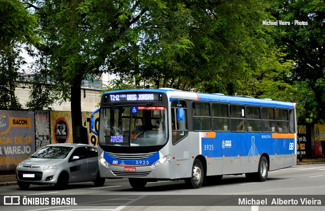 BB Transportes e Turismo 5925 na cidade de Barueri, São Paulo, Brasil, por Michael  Alberto Vieira. Número da foto: #10631748.