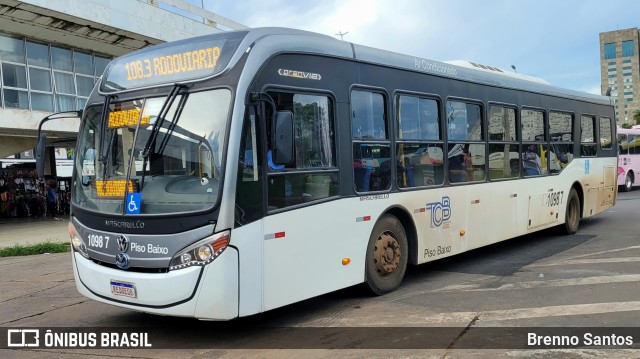 TCB - Sociedade de Transportes Coletivos de Brasília 1098 7 na cidade de Brasília, Distrito Federal, Brasil, por Brenno Santos. ID da foto: 10630751.