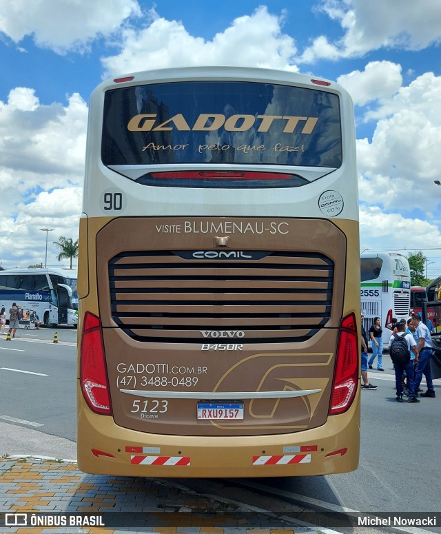 Auto Viação Gadotti 5123 na cidade de Barueri, São Paulo, Brasil, por Michel Nowacki. Número da foto: #10632594.
