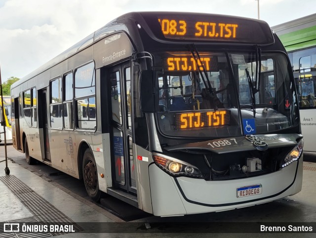 TCB - Sociedade de Transportes Coletivos de Brasília 1098 7 na cidade de Brasília, Distrito Federal, Brasil, por Brenno Santos. Número da foto: #10632745.