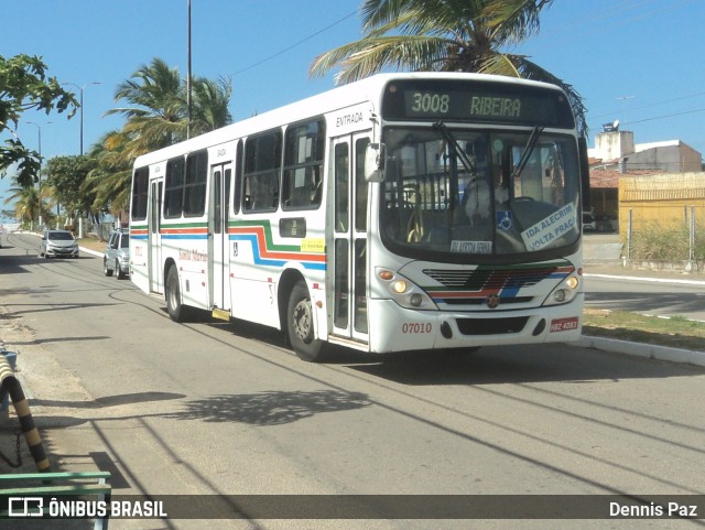 Auto Ônibus Santa Maria Transporte e Turismo 07010 na cidade de Natal, Rio Grande do Norte, Brasil, por Dennis Paz. ID da foto: 10632900.