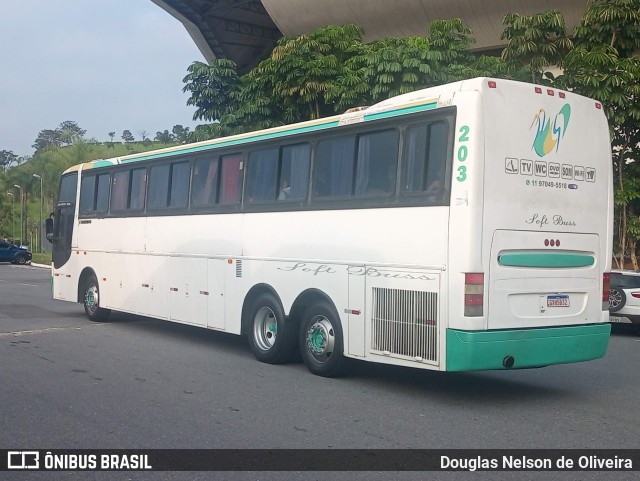 Ônibus Particulares 203 na cidade de Aparecida, São Paulo, Brasil, por Douglas Nelson de Oliveira. ID da foto: 10634425.