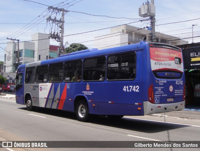 Radial Transporte Coletivo 41.742 na cidade de São Paulo, São Paulo, Brasil, por Gilberto Mendes dos Santos. ID da foto: 10636933.