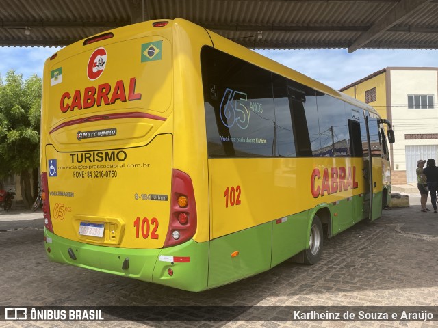 Expresso Cabral 102 na cidade de Touros, Rio Grande do Norte, Brasil, por Karlheinz de Souza e Araújo. Número da foto: #10637871.