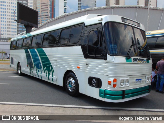 Ônibus Particulares 7160 na cidade de Barueri, São Paulo, Brasil, por Rogério Teixeira Varadi. Número da foto: #10644103.