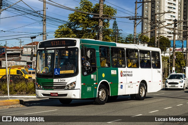 Move 5 5454 na cidade de São Paulo, São Paulo, Brasil, por Lucas Mendes. Número da foto: #10645783.