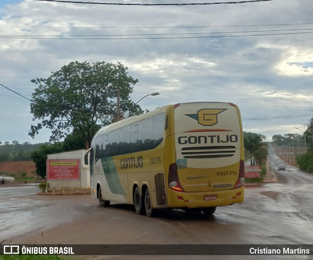 Empresa Gontijo de Transportes 19075 na cidade de Montes Claros, Minas Gerais, Brasil, por Cristiano Martins. ID da foto: 10646639.