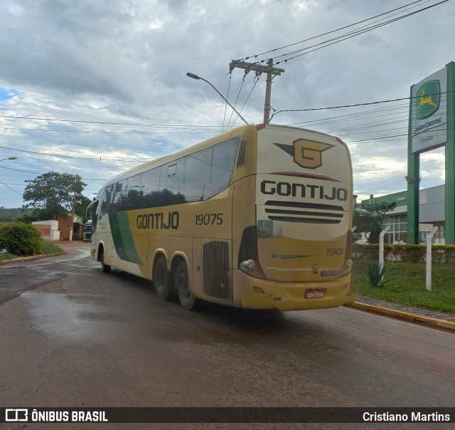 Empresa Gontijo de Transportes 19075 na cidade de Montes Claros, Minas Gerais, Brasil, por Cristiano Martins. ID da foto: 10646641.