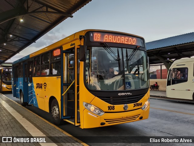 Sharp Transportes 108 na cidade de Araucária, Paraná, Brasil, por Elias Roberto Alves. Número da foto: #9736482.